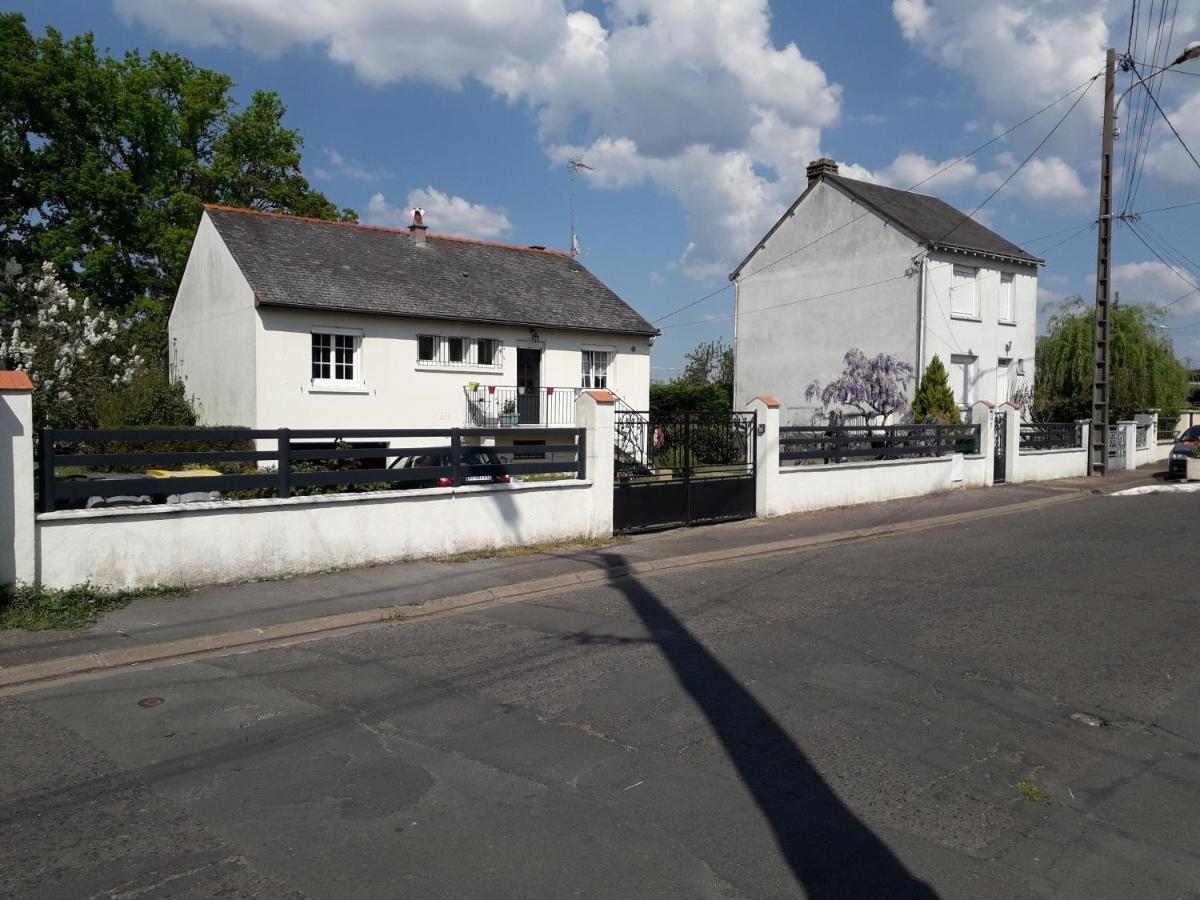 Sur Les Bords De Loire Apartment Montlouis sur Loire Bagian luar foto